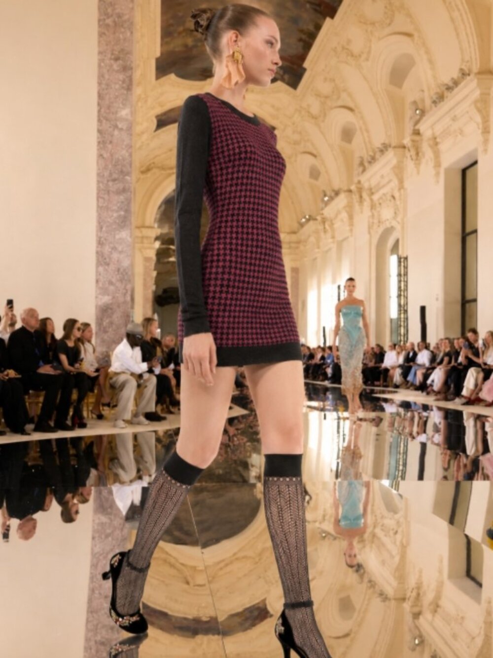`NWOT Roland Mouret Cashmere Houndstooth Knit Sweater Made in Italy $650